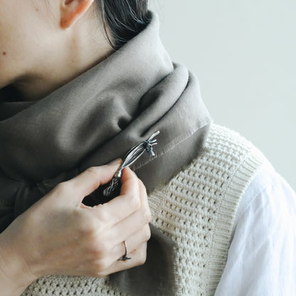 ［Furuhashi michiko］ペチコート水仙のブローチ