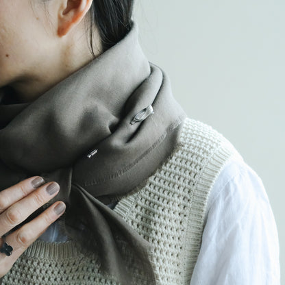 ［Furuhashi michiko］ヤドリギのクラバットピン