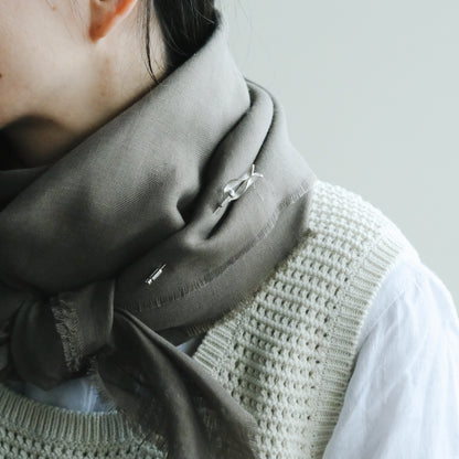 ［Furuhashi michiko］ヤドリギのクラバットピン