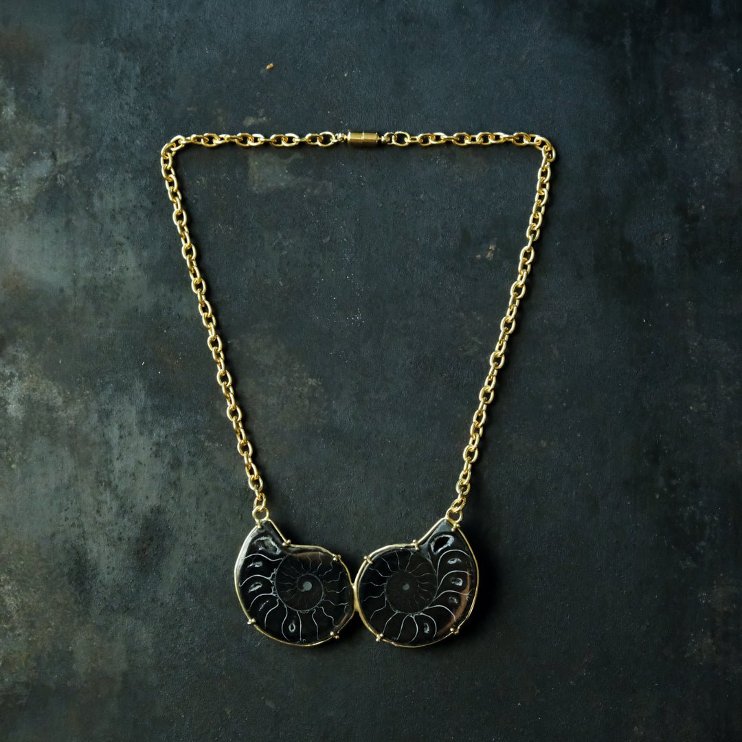 ［装身具LCF］真鍮と天然石のネックレス　二石