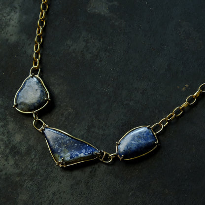 ［装身具LCF］真鍮と天然石のネックレス　三石