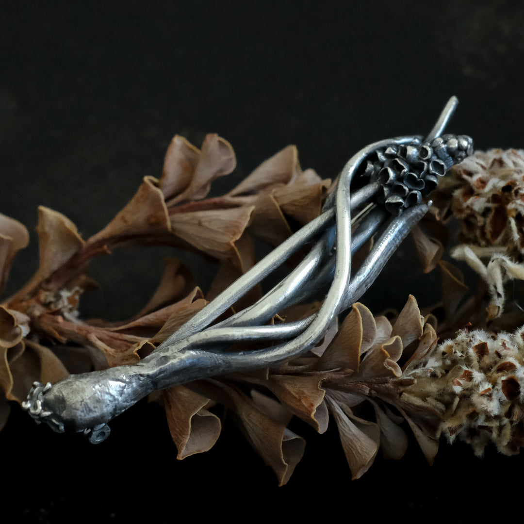 ［Furuhashi michiko］ムスカリのブローチ