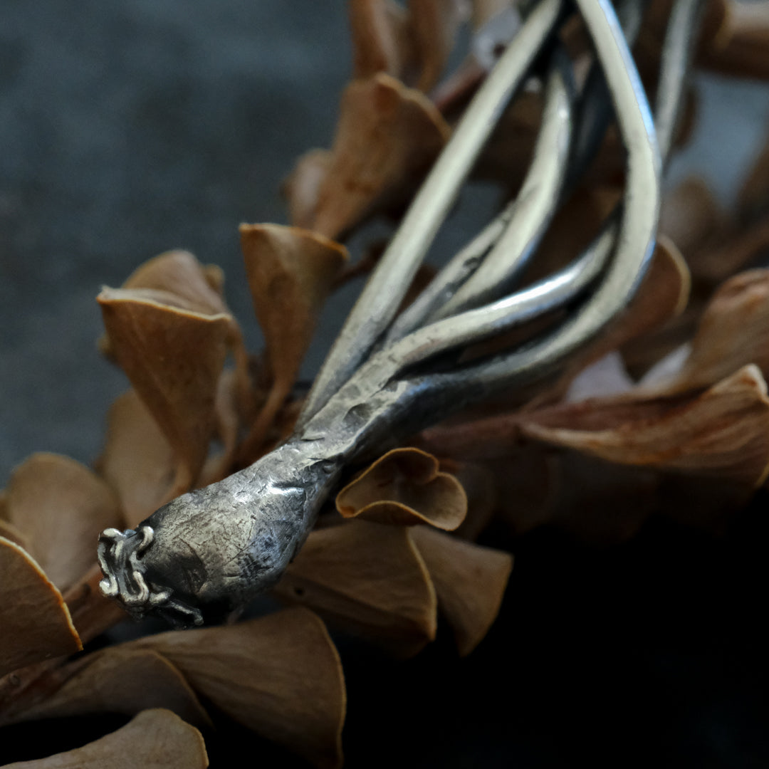 ［Furuhashi michiko］ムスカリのブローチ