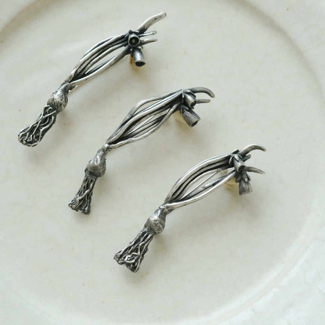 ［Furuhashi michiko］ペチコート水仙のブローチ