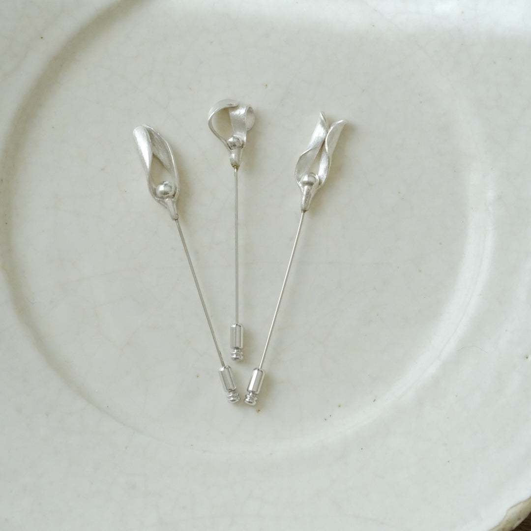 ［Furuhashi michiko］ヤドリギのクラバットピン