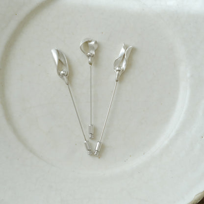 ［Furuhashi michiko］ヤドリギのクラバットピン