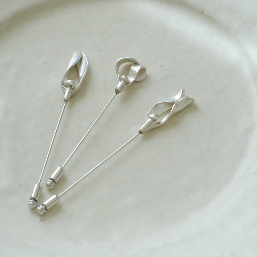 ［Furuhashi michiko］ヤドリギのクラバットピン