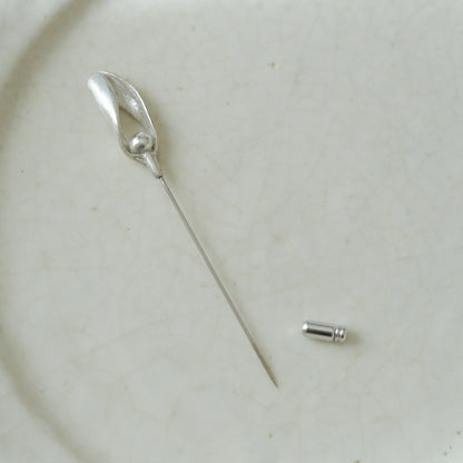 ［Furuhashi michiko］ヤドリギのクラバットピン