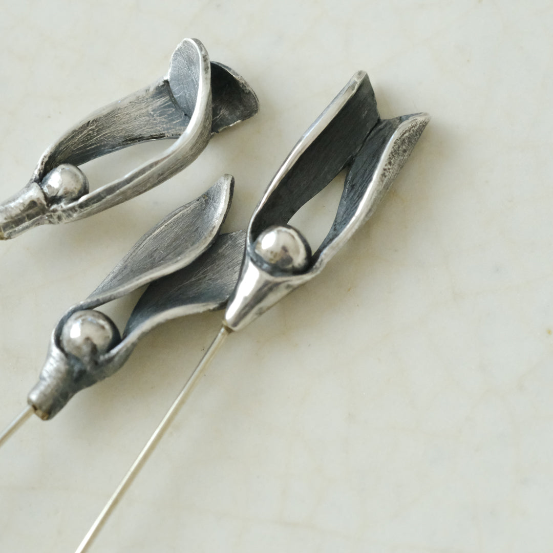 ［Furuhashi michiko］ヤドリギのクラバットピン