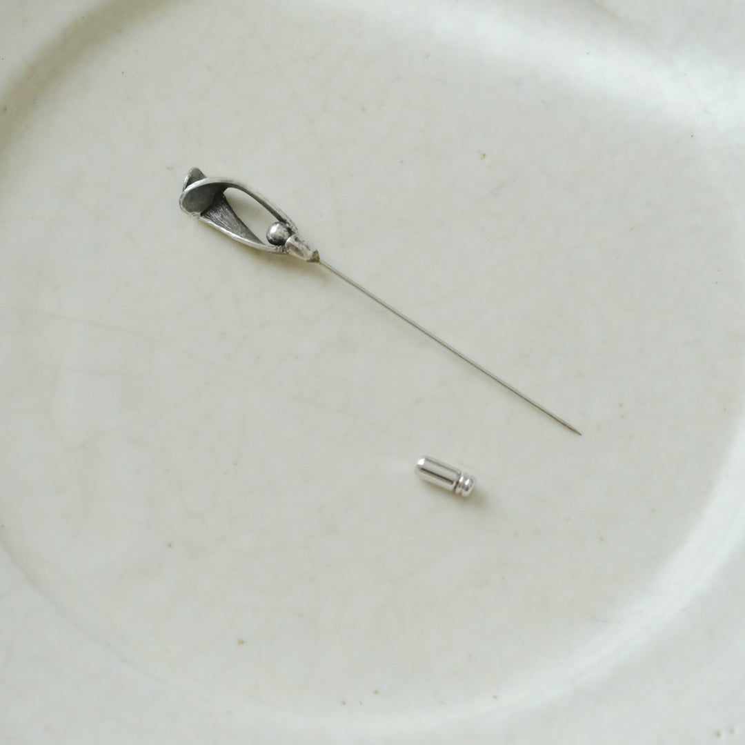 ［Furuhashi michiko］ヤドリギのクラバットピン