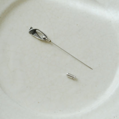 ［Furuhashi michiko］ヤドリギのクラバットピン