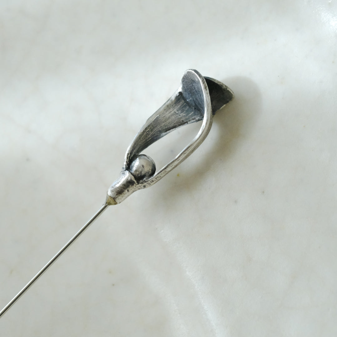 ［Furuhashi michiko］ヤドリギのクラバットピン