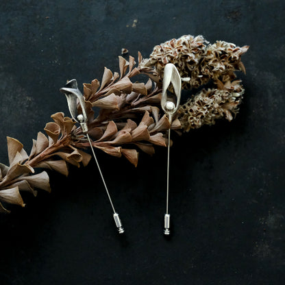 ［Furuhashi michiko］ヤドリギのクラバットピン