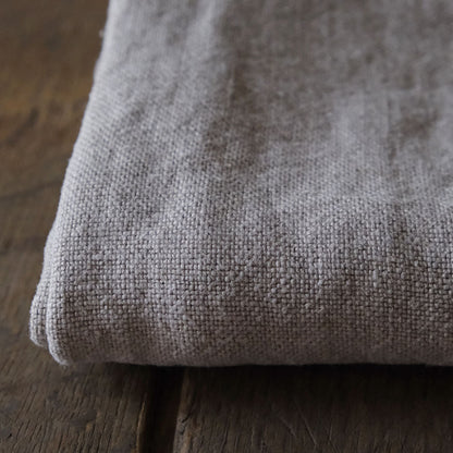 ざっくりとした厚地のリネン