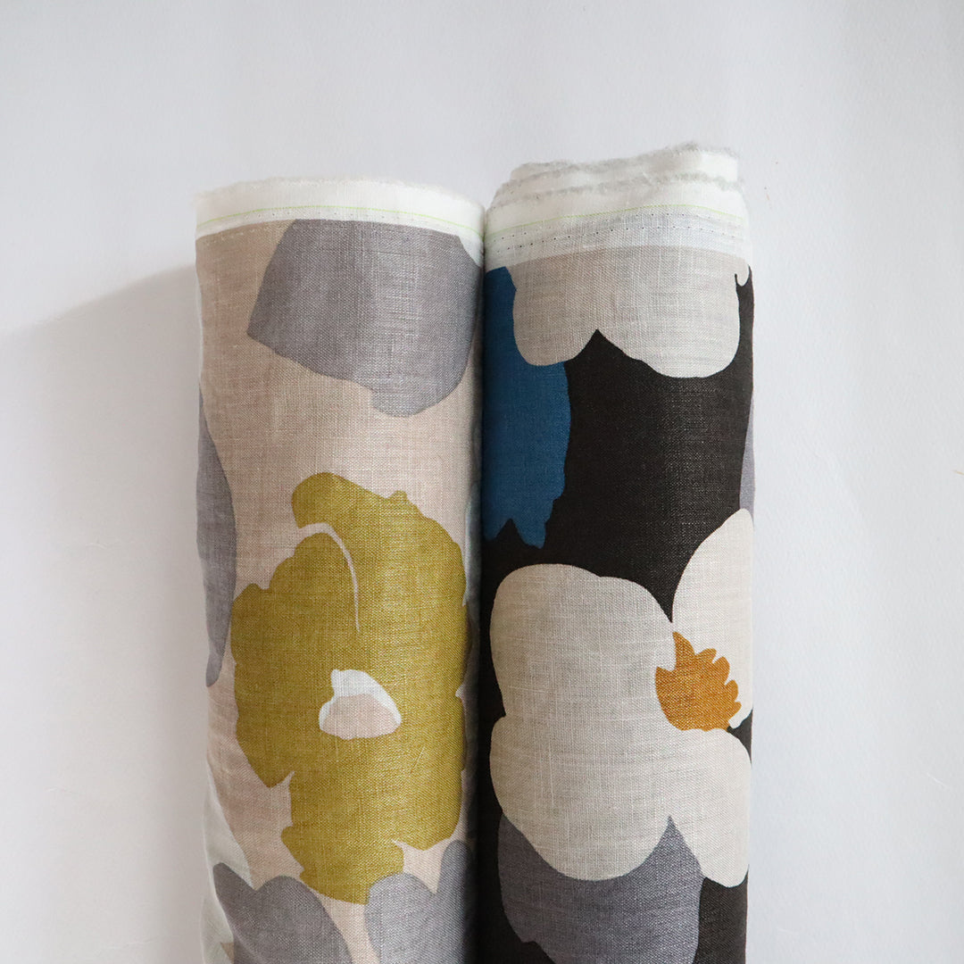 LIBERTY フランダースリネン「 ヴァーヴ・ポップ」 ベージュ