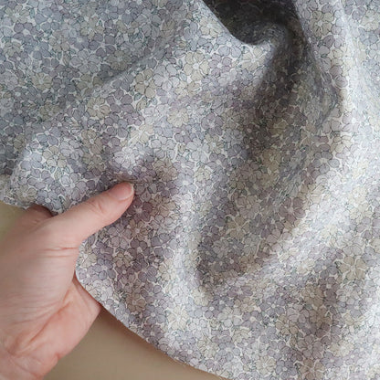 LIBERTY フランダースリネン「セイディ・ローズ」グレー