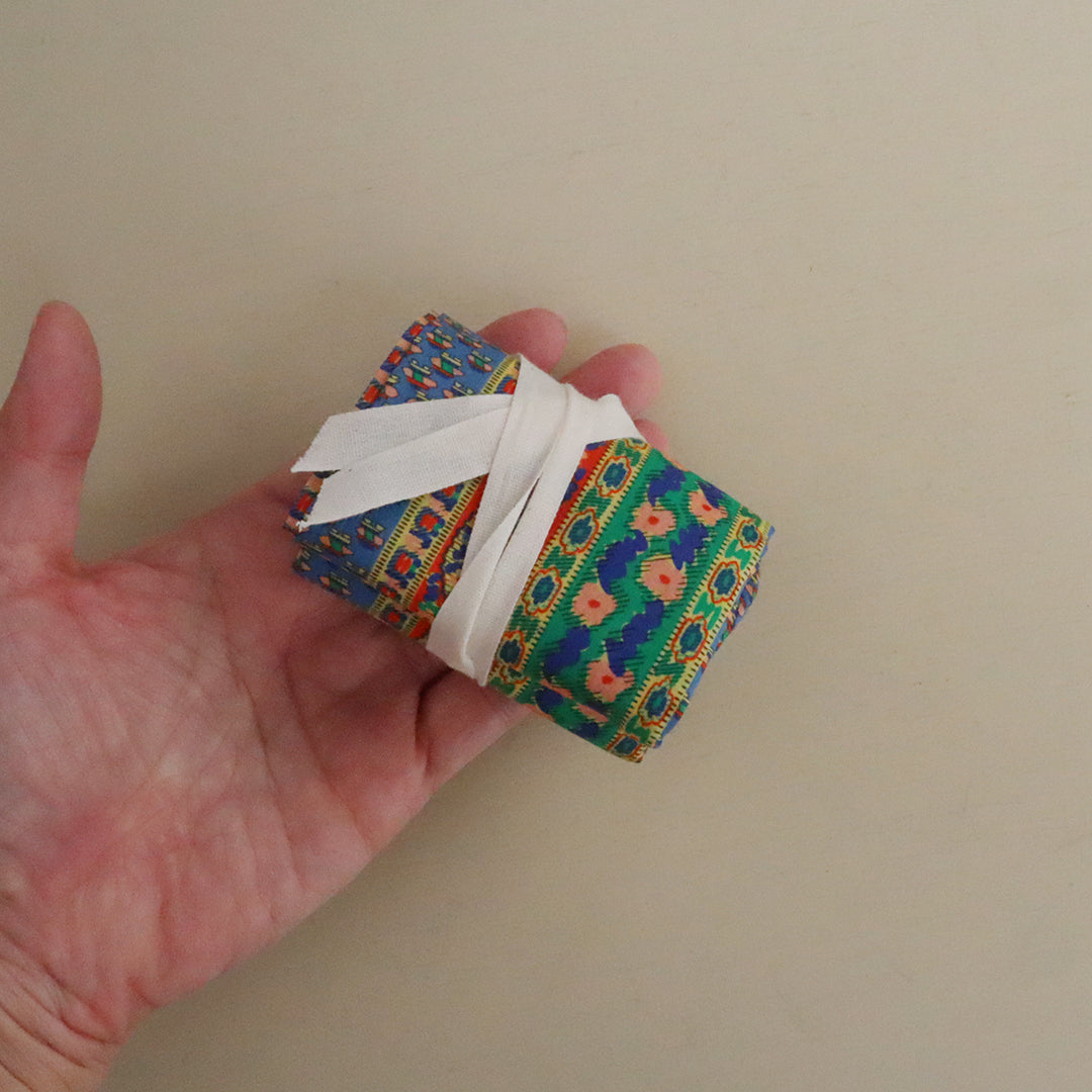 くるくる丸めてコンパクトに