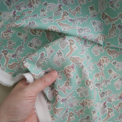 LIBERTY FABRICS「ウィロビー・ミューズ」グリーン