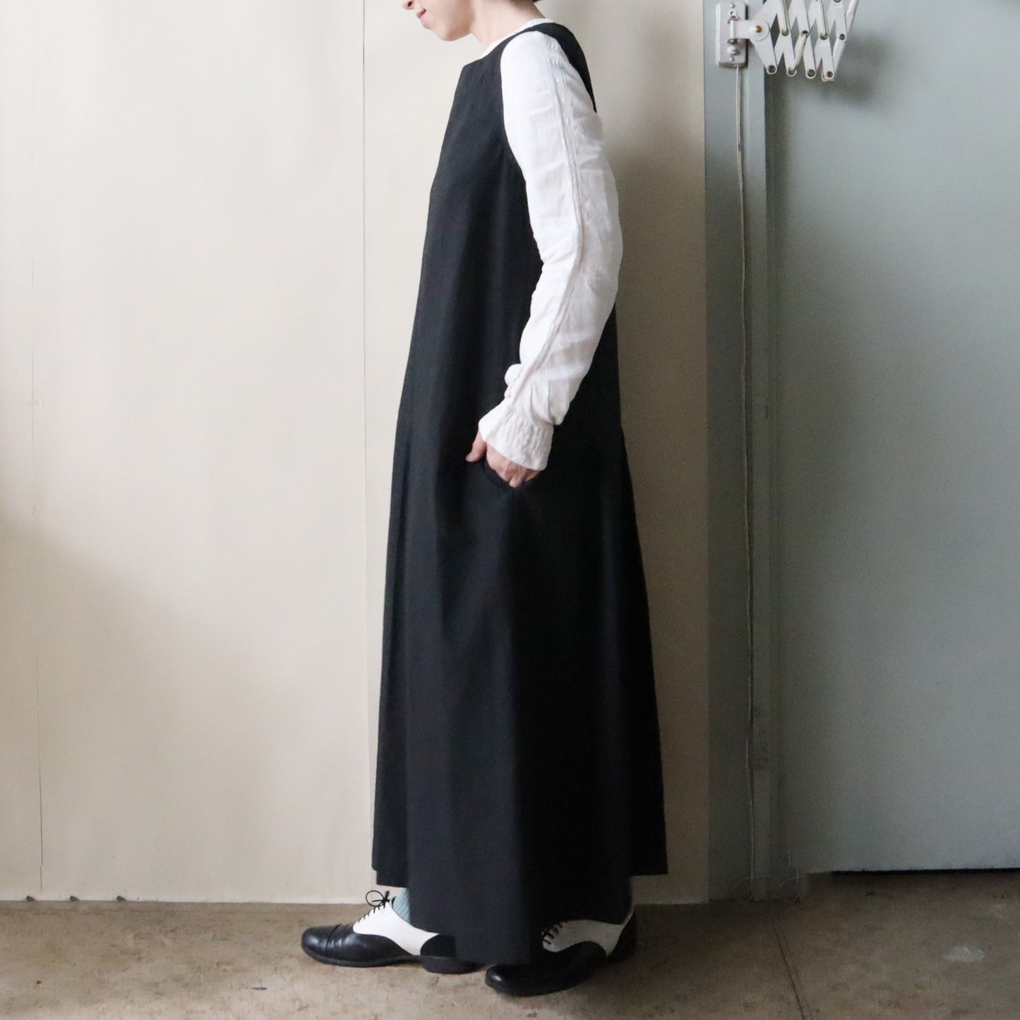 【生地セット】ローウエスト切替えのタックワンピース　コットンリネンタイプライター（パターン別売）