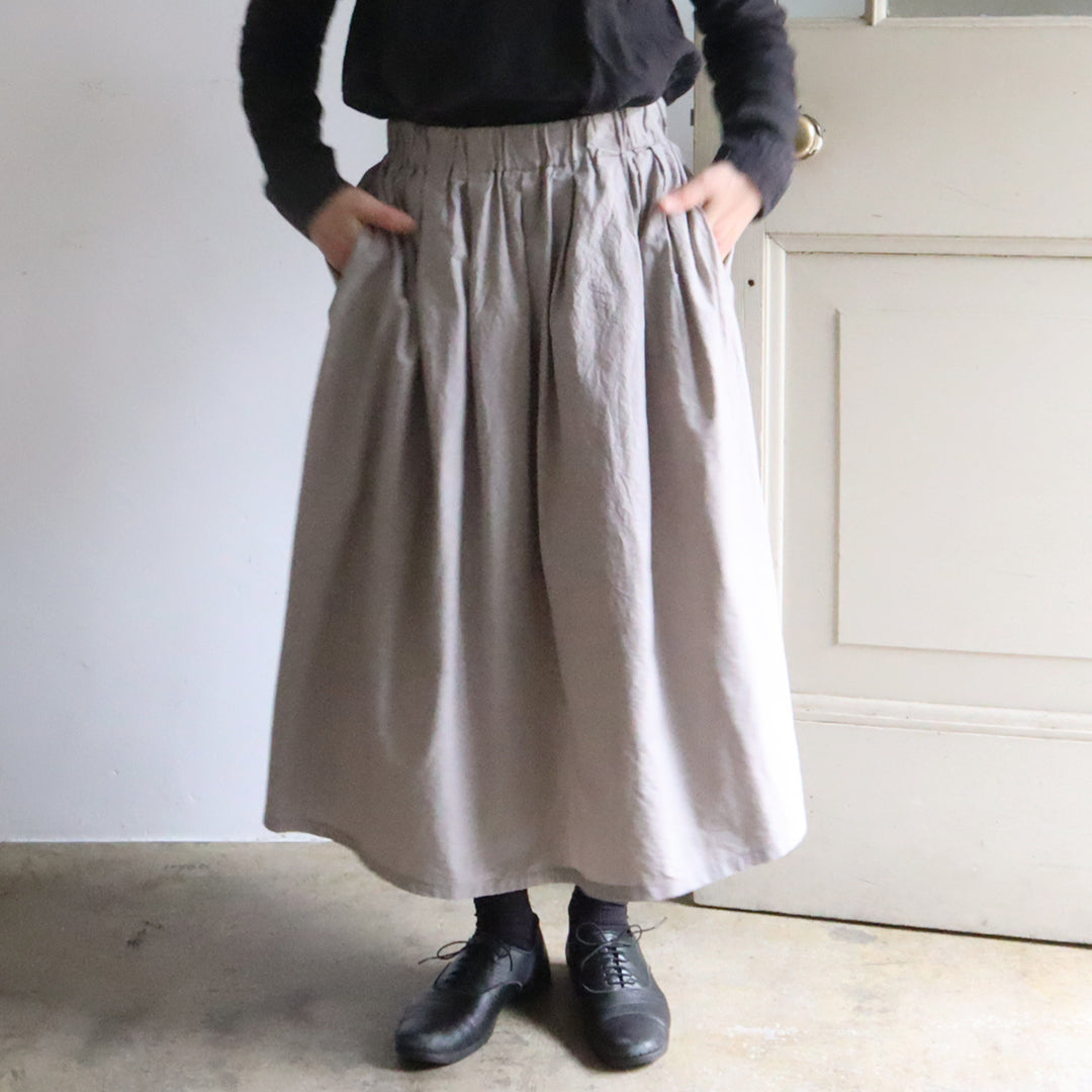 作品例：ウエストゴムのタックスカート