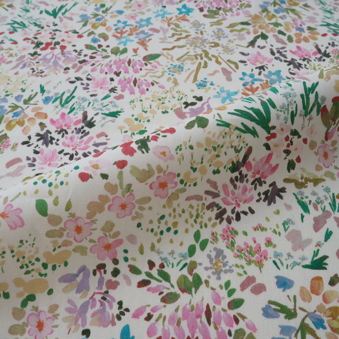 LIBERTY FABRICS　「ハイランド・ホリデー」クリーム