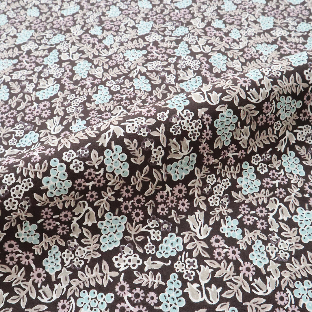 LIBERTY FABRICS　「ベリー・チャーム」グレー