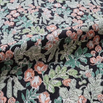 LIBERTY FABRICS　「スイートピー・リーフ」グリーン