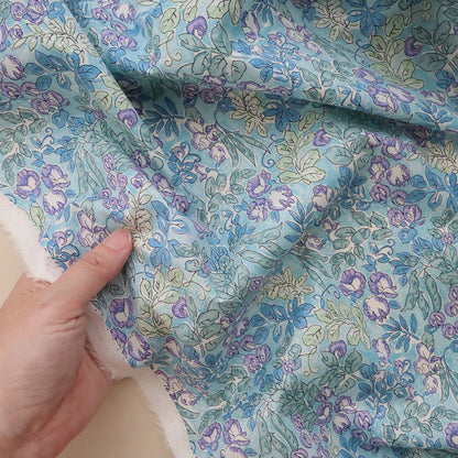 LIBERTY FABRICS　「スイートピー・リーフ」ブルー