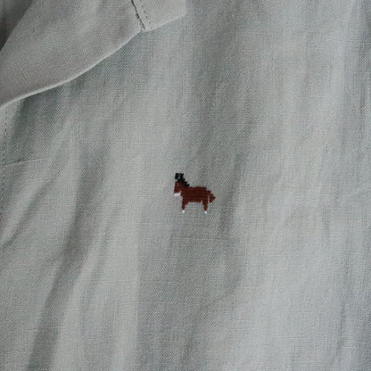 愛らしいロバの刺繍