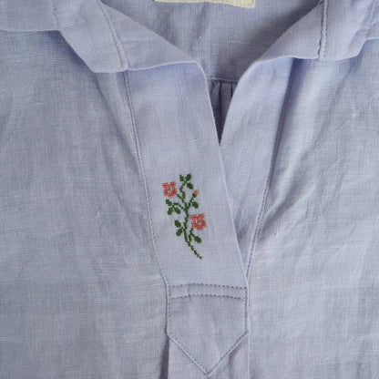 庭に咲いた薔薇の刺繍