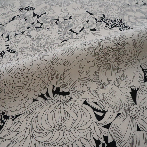 LIBERTY FABRICS　「イングリッシュ・ブルーム」ブラック