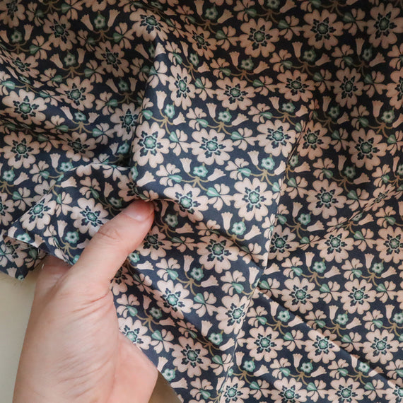 LIBERTY FABRICS　「マクセン」グレー×グリーン