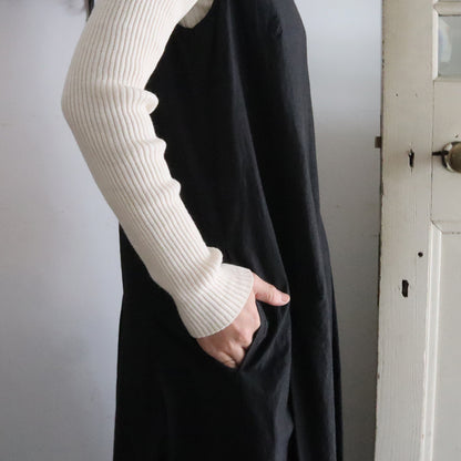 両サイドにポケット付きです