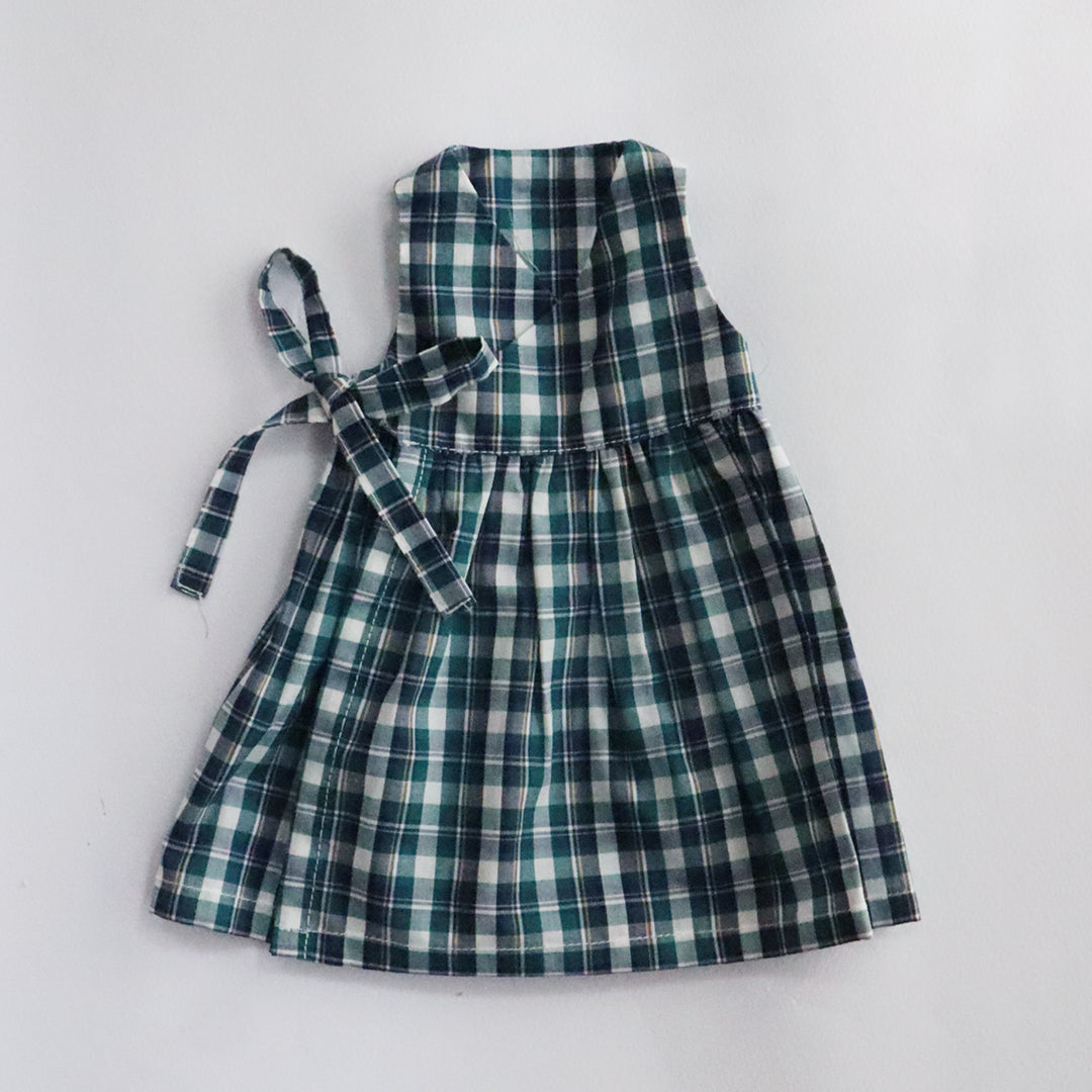 新作【材料セット】クゥクゥの着せ替え　花柄のワンピースとカシュクールワンピース