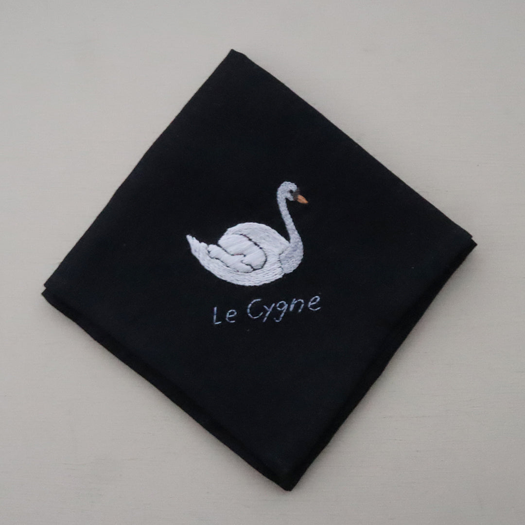 aya 刺繍キット スワンのハンカチ – Envelope - エンベロープ