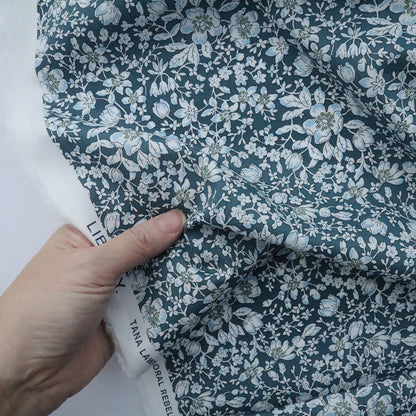 LIBERTY FABRICS　「リジー」ネイビー