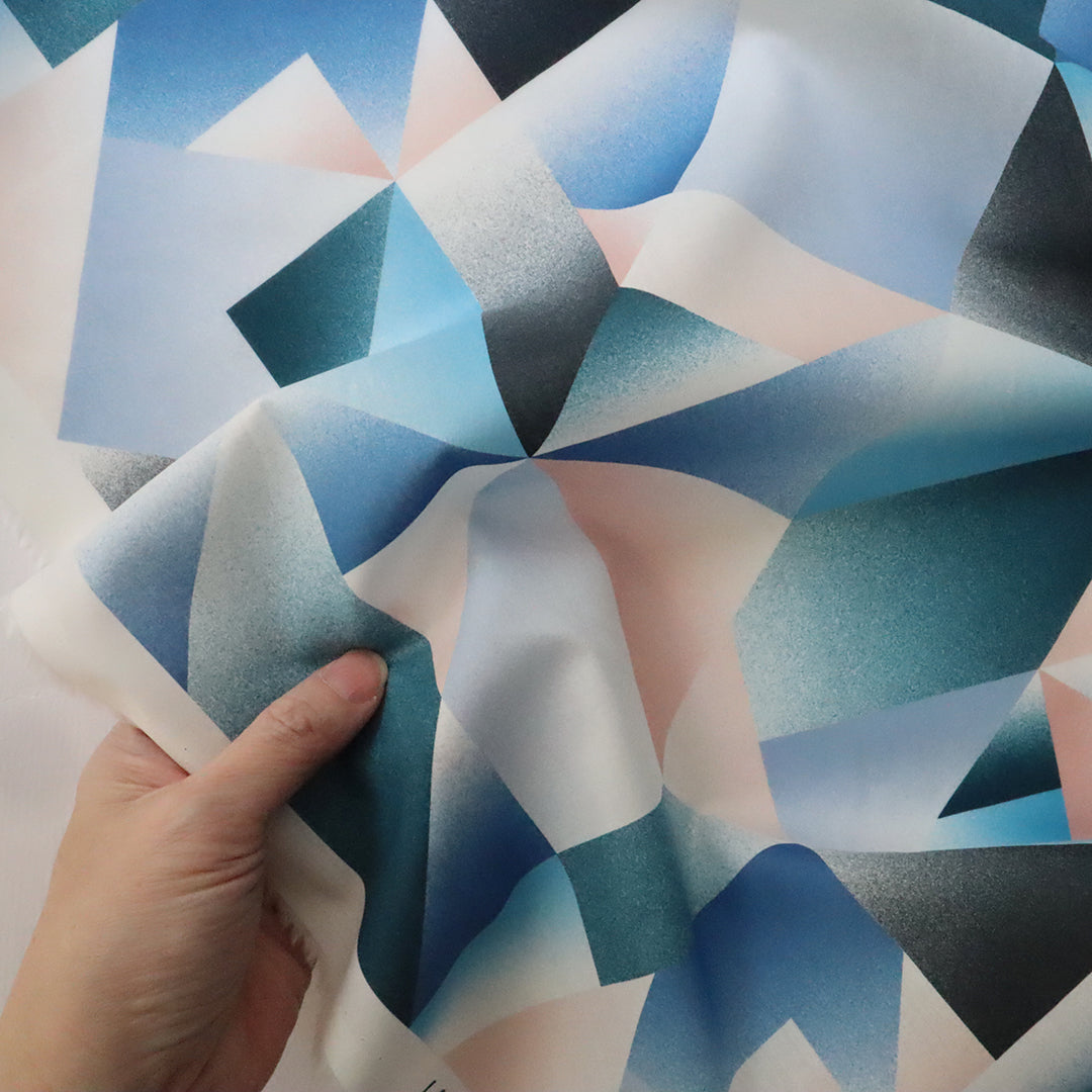 LIBERTY FABRICS　「ダンス・フロア」ブルー