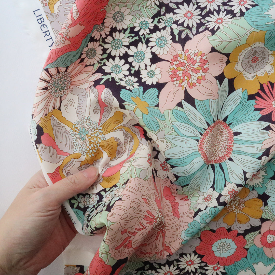 LIBERTY FABRICS　「サマーズ・イン・ザ・サン」ミックス
