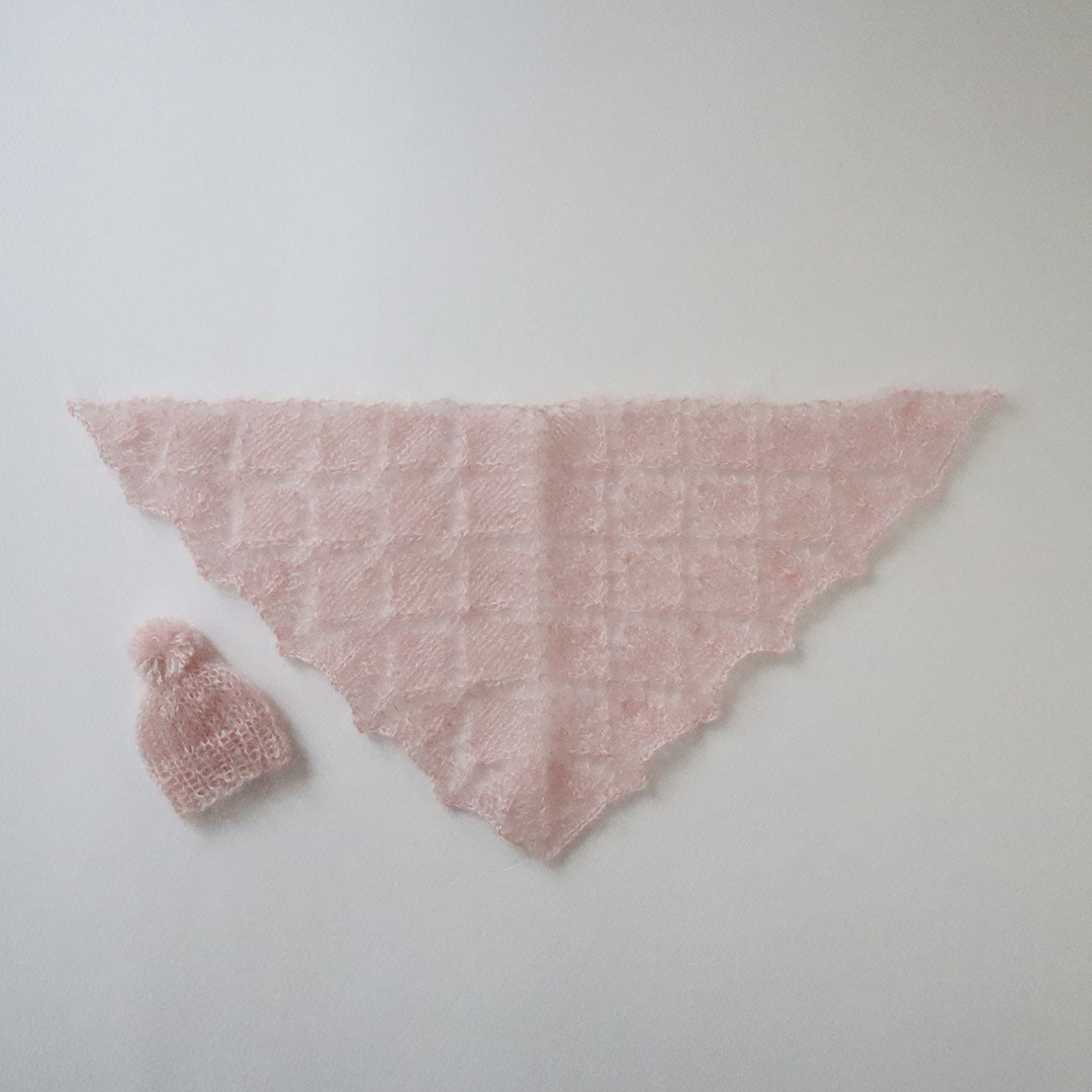 ショールとコトリのポンポン帽子