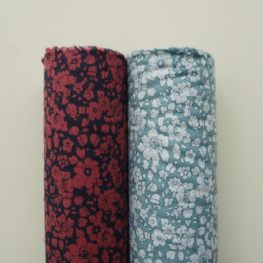 Liberty fabrics エアリーコット  ベッツィ・ブー　ブルー