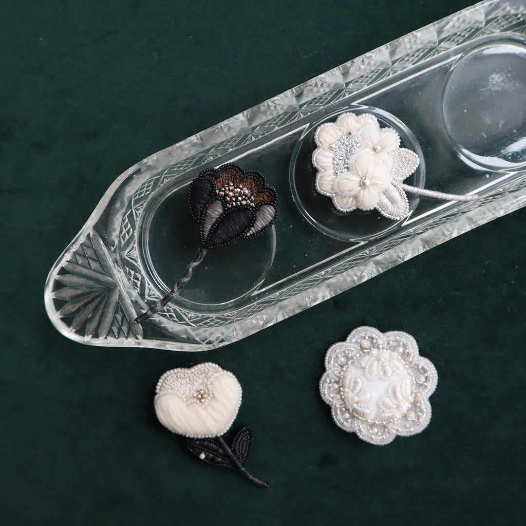 シルバー 網目模様 ブローチ パール ルビー シルバー 網目模様 ブローチ パール ルビー シルバー 網目模様