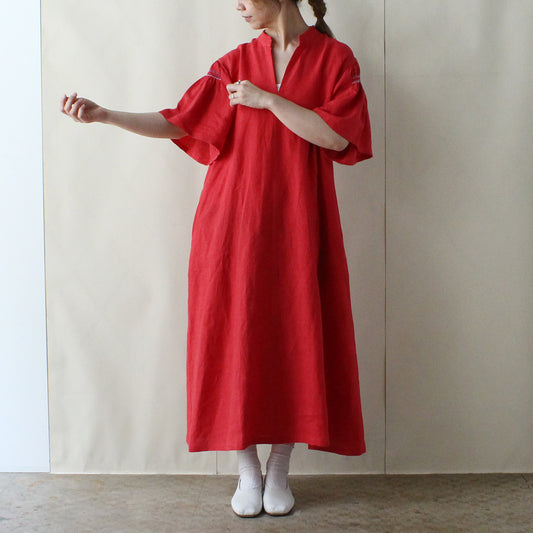 【2025 ENYO】フィッシュスリーブのシフトドレス　ルージュ