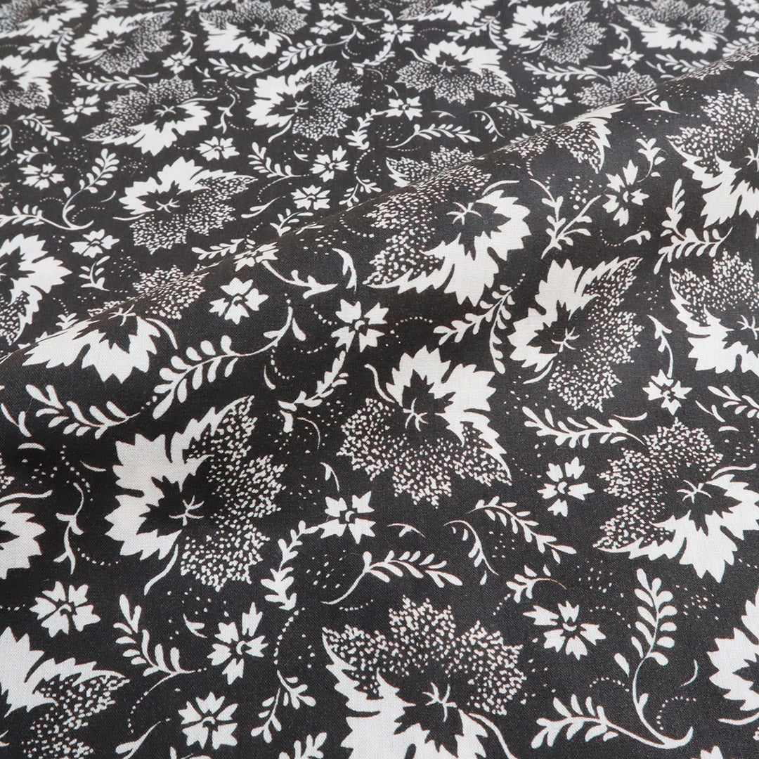 LIBERTY FABRICS「オータム・ブリーズ」オフ