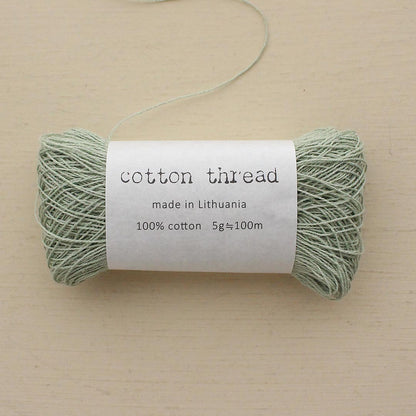 ペールグリーン