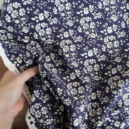 LIBERTY FABRICS　コーデュロイ「カペル・フリーレット」ネイビー