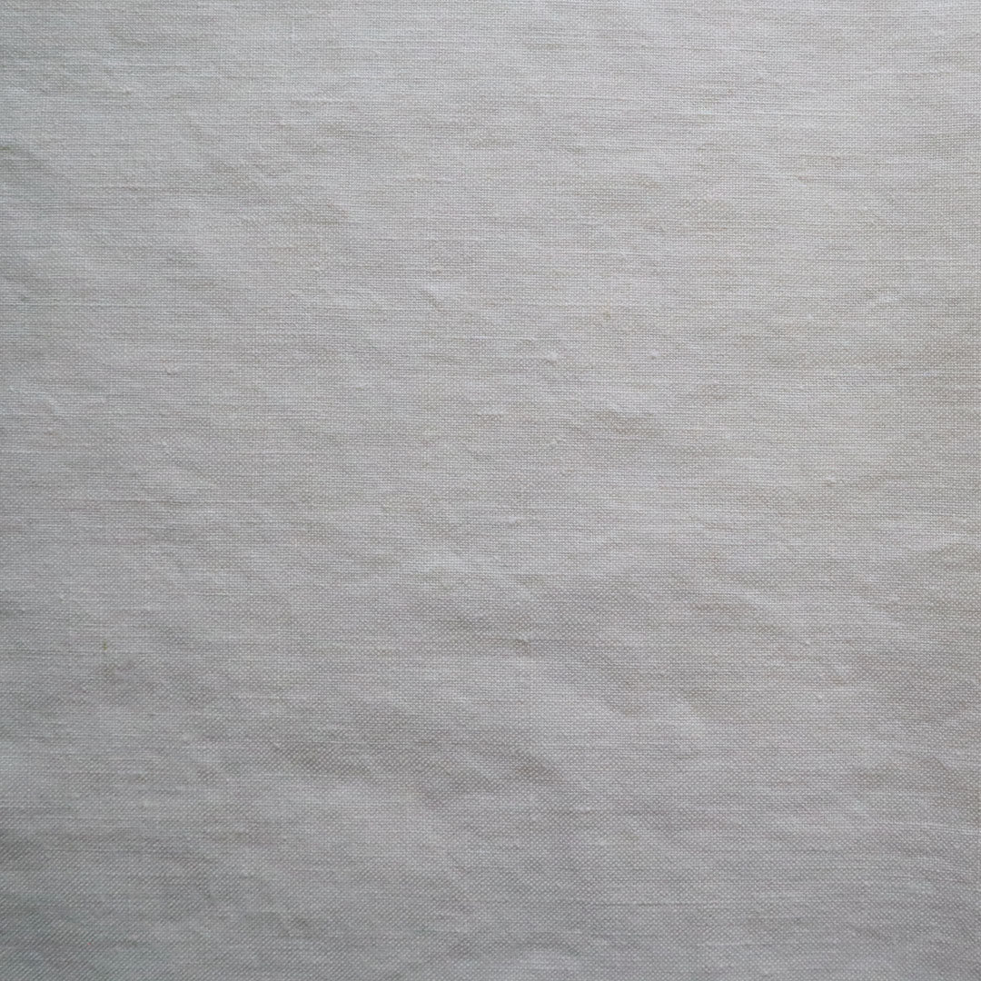 ナンシー　ホワイト　リネン75% シルク25%