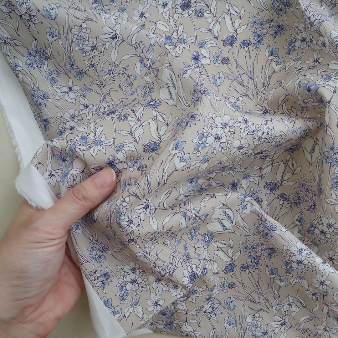 LIBERTY FABRICS「ワンダーフォーゲル」ベージュ