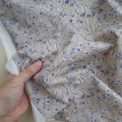 LIBERTY FABRICS「ワンダーフォーゲル」ベージュ