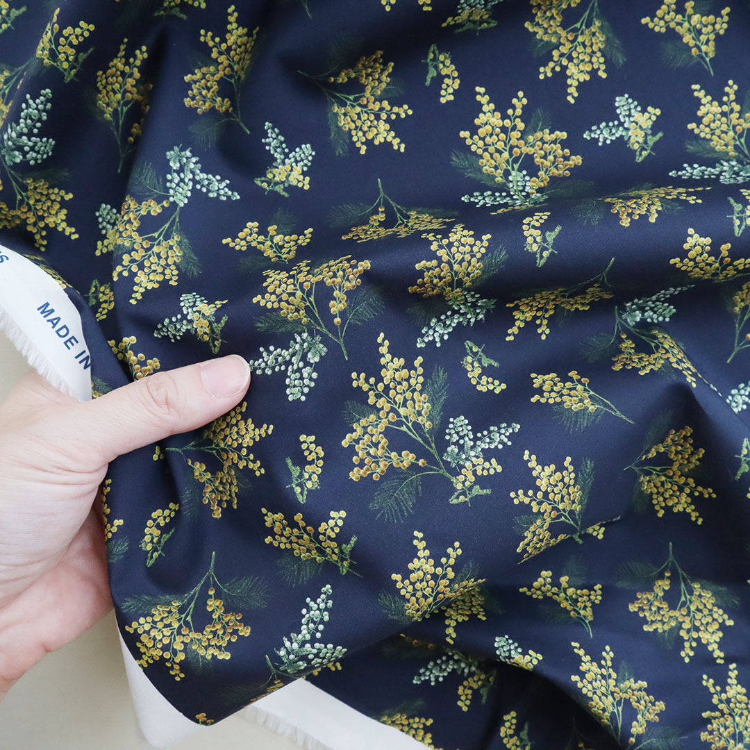 LIBERTY FABRICS「ミズ・ミモザ」ネイビー