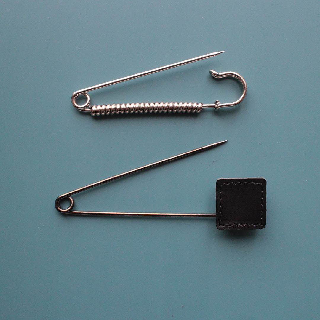 デットストックのショールピンです